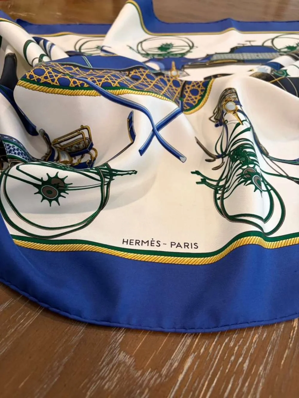 Hermès Carriages Silk Scarf 90 Carré Blue White Gold Hand Rolled Made in France
